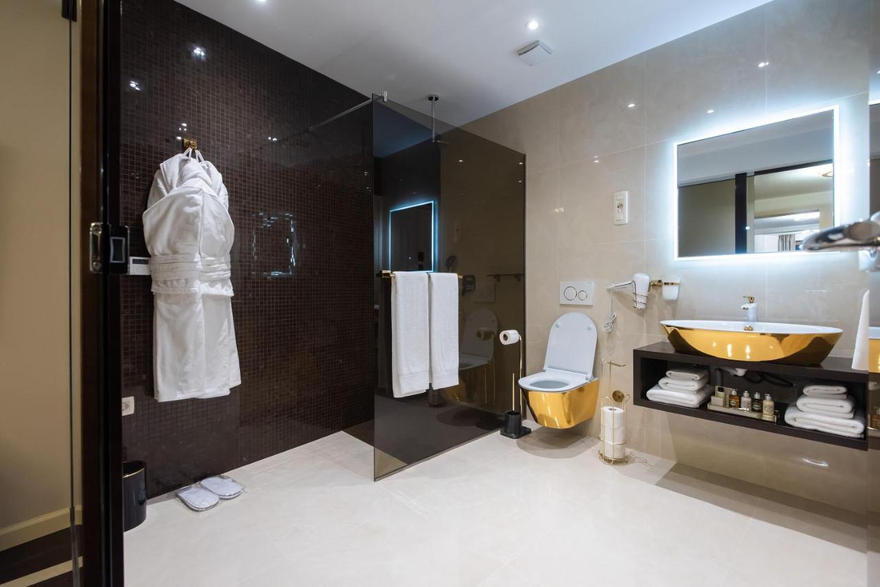 Suites Kod Guste Sukosan Exterior photo