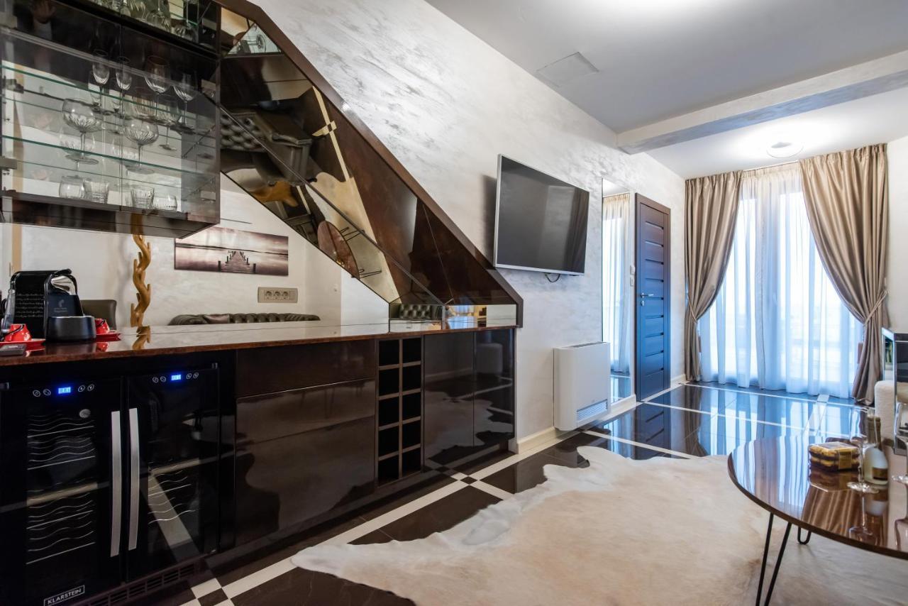 Suites Kod Guste Sukosan Exterior photo